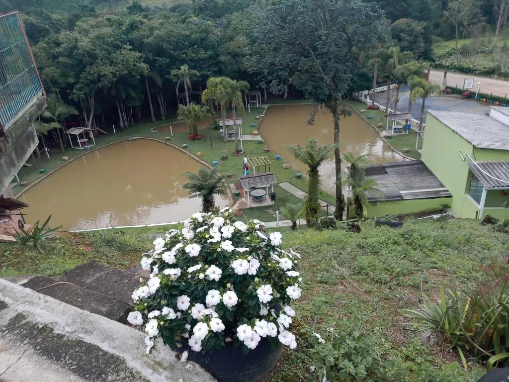 Pesqueiro Restaurante E Pousada Pingo De Ouro