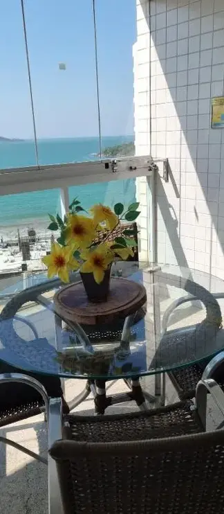 Apartamento Frente Para O Mar - Varandão Com Blindex