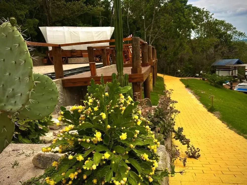 Carroça Arizona, Vila Mágica
