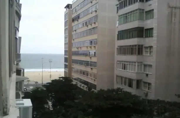 Apt Reformado Copacabana Lateral Praia 815