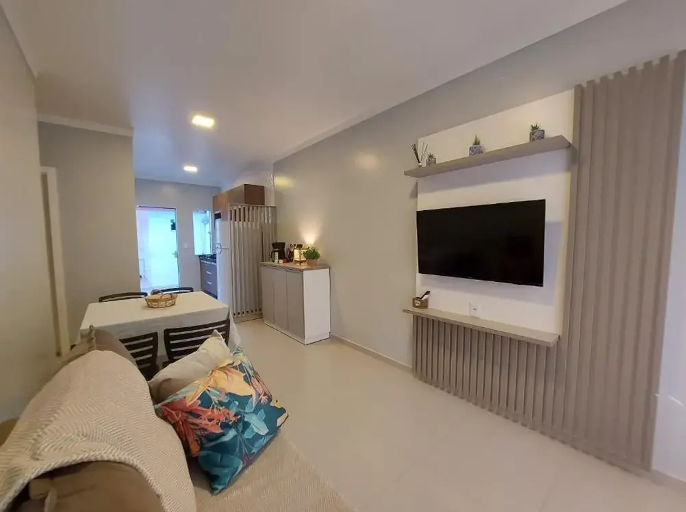 Curta Praia Da Armação - Casa Tulipa