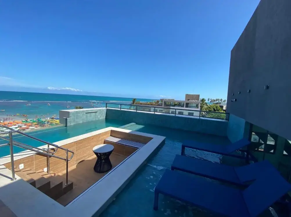 Flat à Beira Mar Com Varanda E Piscinas Naturais