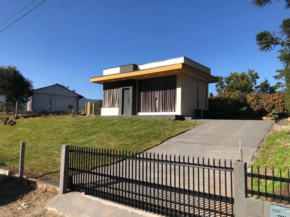 Super Tinyhouse Ao Lado Da Igreja Matriz