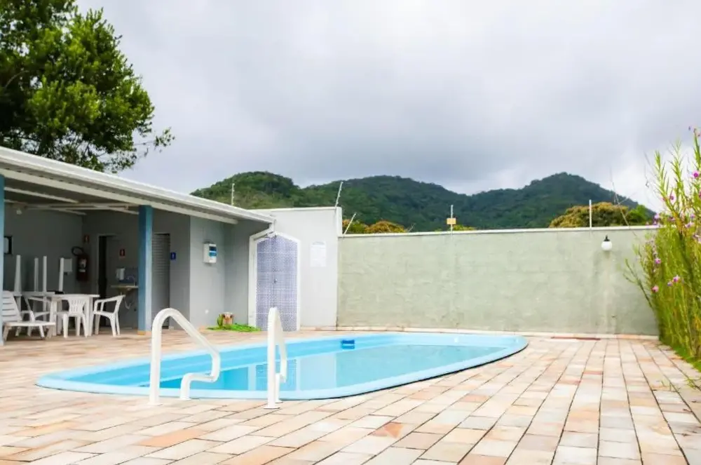 Ubatuba - Edifício Erica Apto 33 - 850 Metros Da Praia Grande