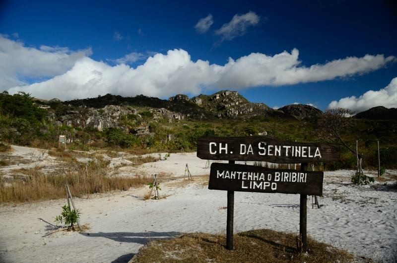 Caminho para Sentinela, no Parque Estadual do Biribiri, em Diamantina, MG. Fonte: Minas Gerais/Cultura e Turismo.
