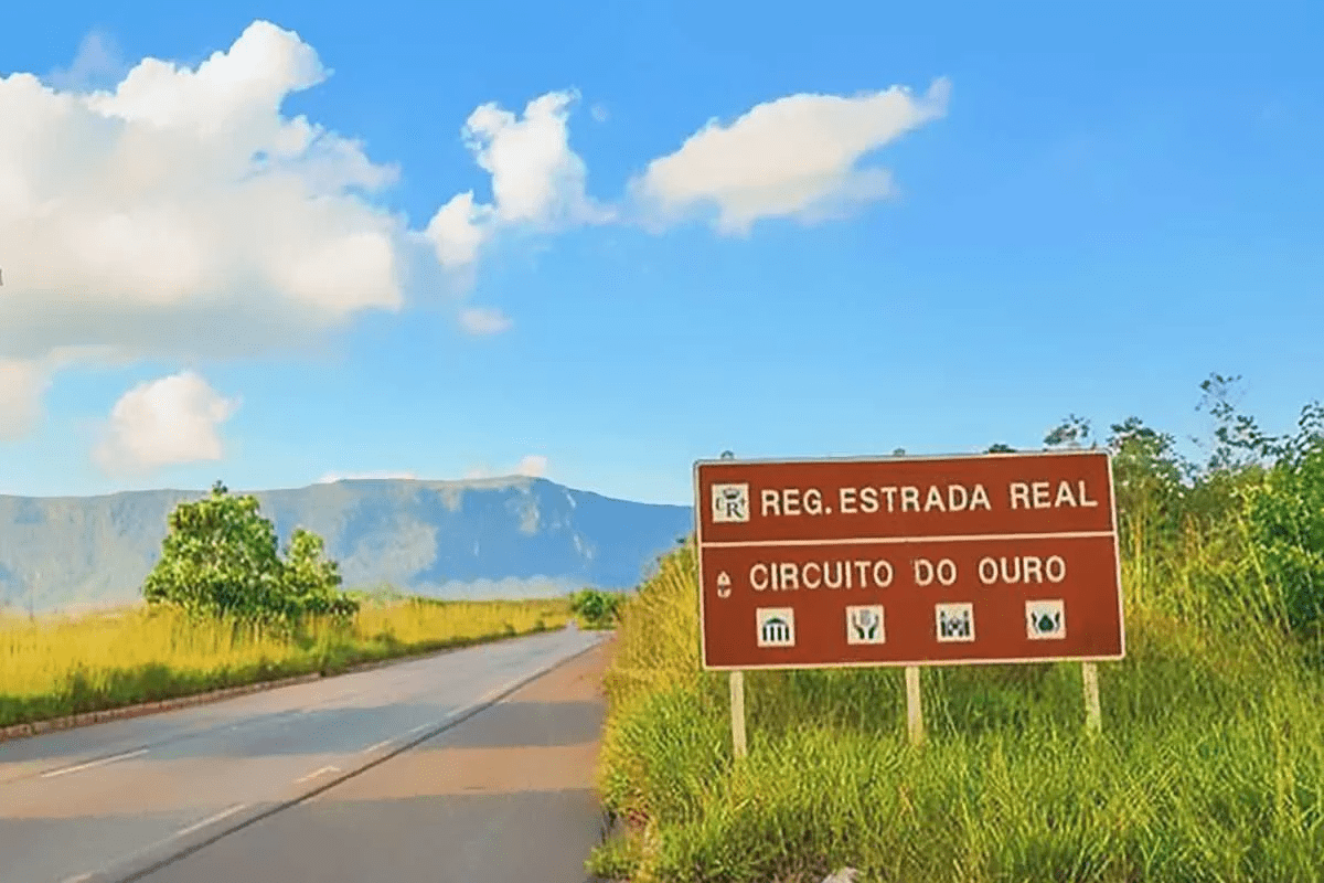 Placada Estrada Real para Diamantina, MG.