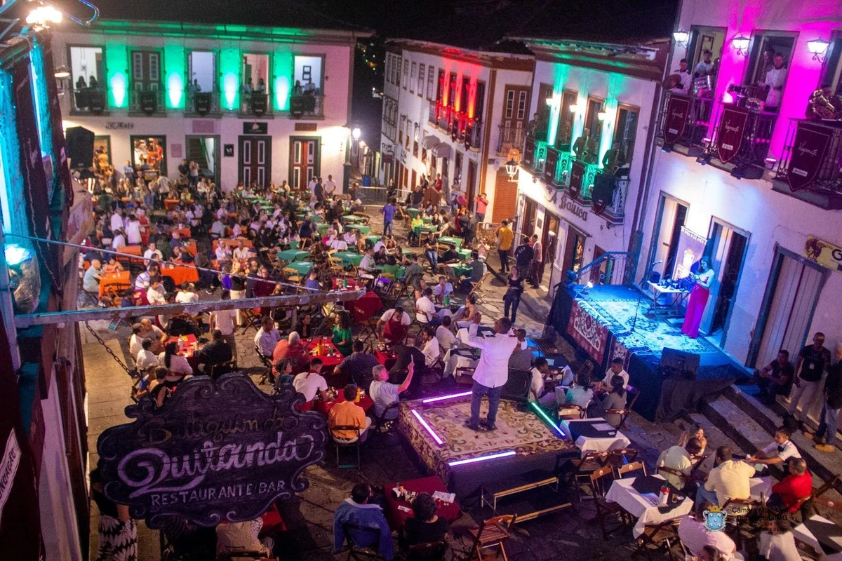 Vista da Rua da Quitanda na Vesperata em Diamantina, MG. Fonte: Câmara Municipal de Diamantina.