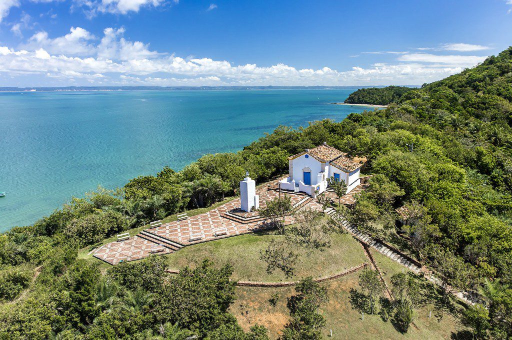 Vista aérea da Igreja de Nossa Senhora do Guadalupe - Ilha dos Frades - Foto: Rui Rezende