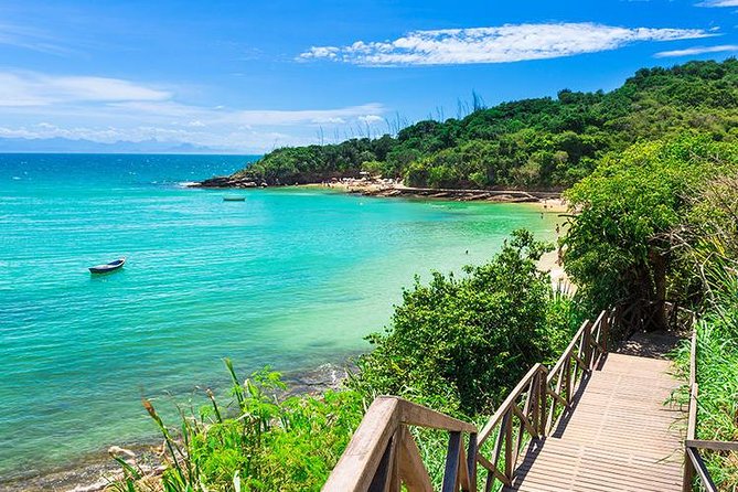 Praia de Búzios , mar verde esmeralda