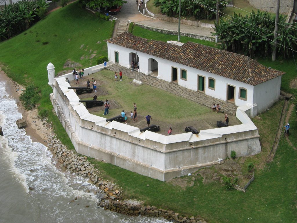 Vista de cima do Forte de Santana, em Florianópolis