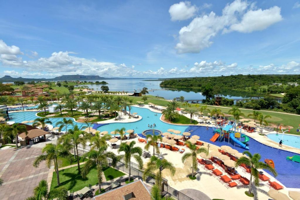 Malai Manso Resort - Chapada dos Guimarães, piscinas, coqueiros, lago