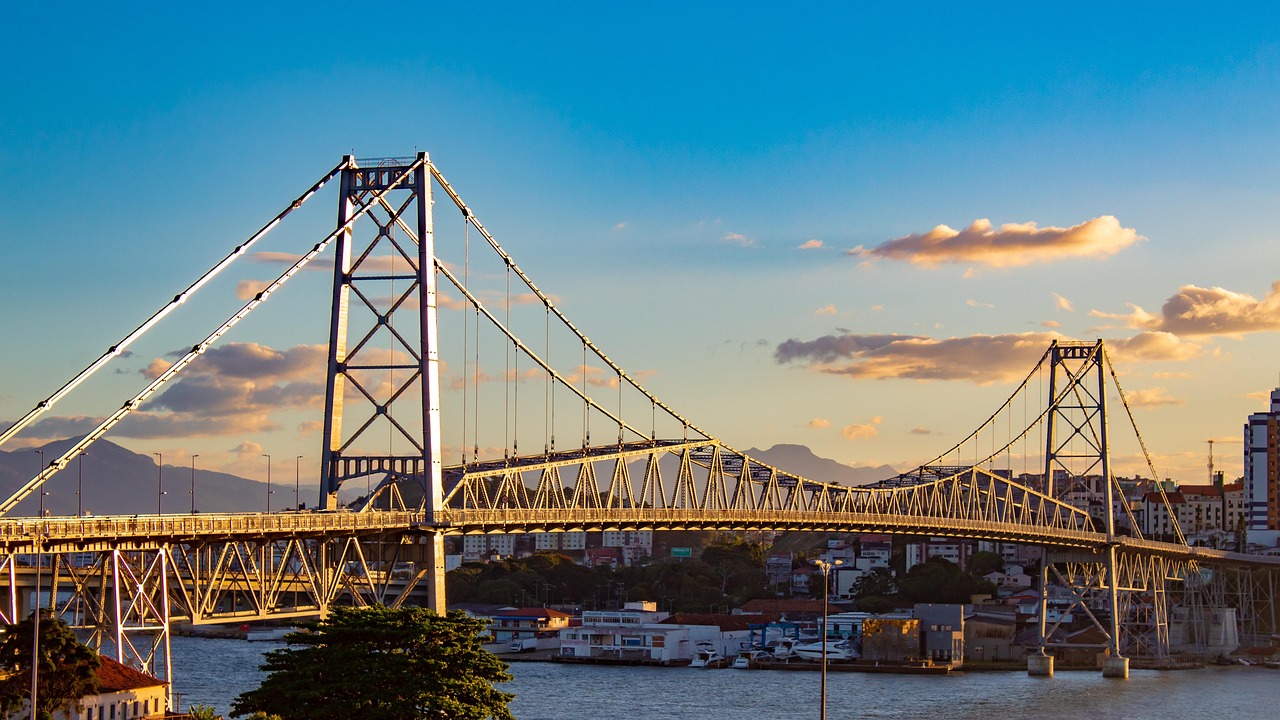 Ponte Hercílio Luz - Em Florianópolis, SC