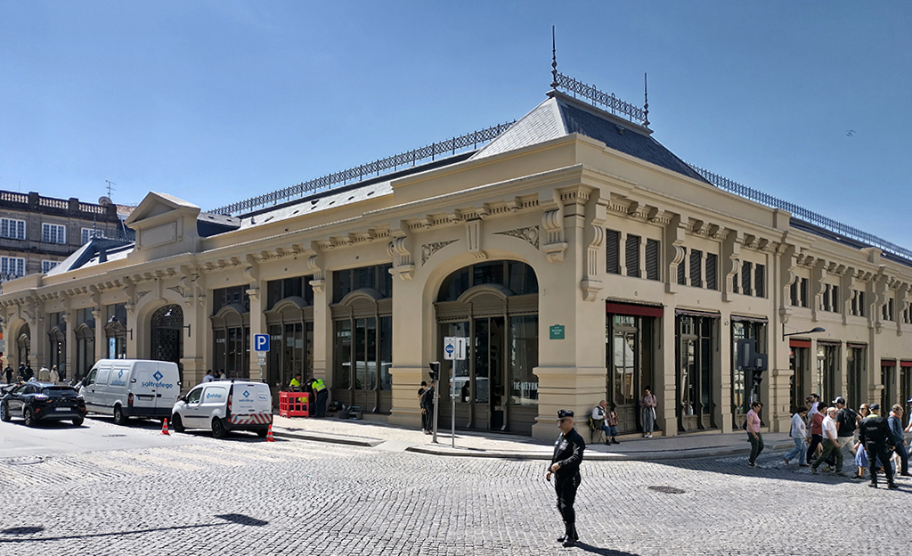 Fachada do Mercado do Bolhão, Porto