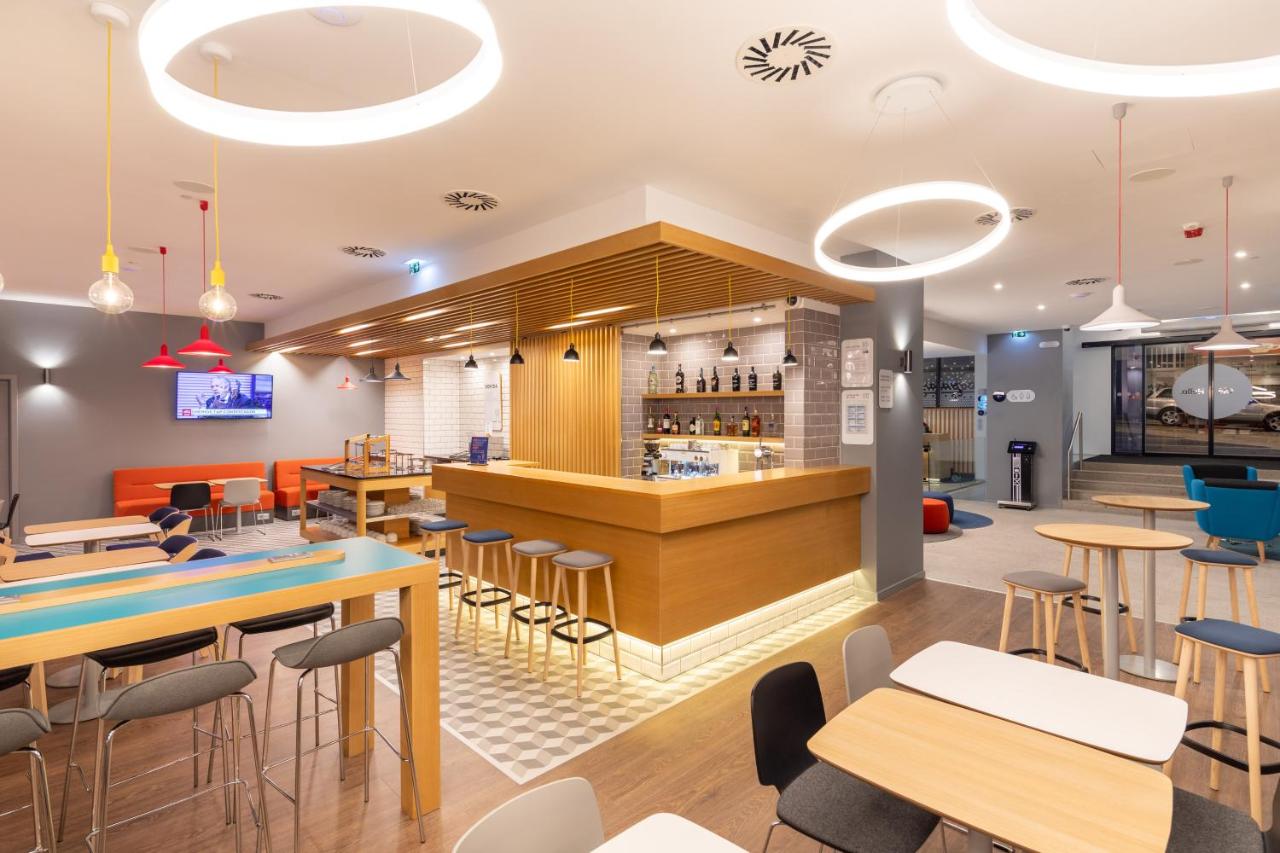 Holiday Inn Express Porto City Centre by IHGA - Bar