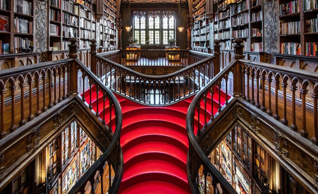 Livraria Lello - Escadaria vermelha