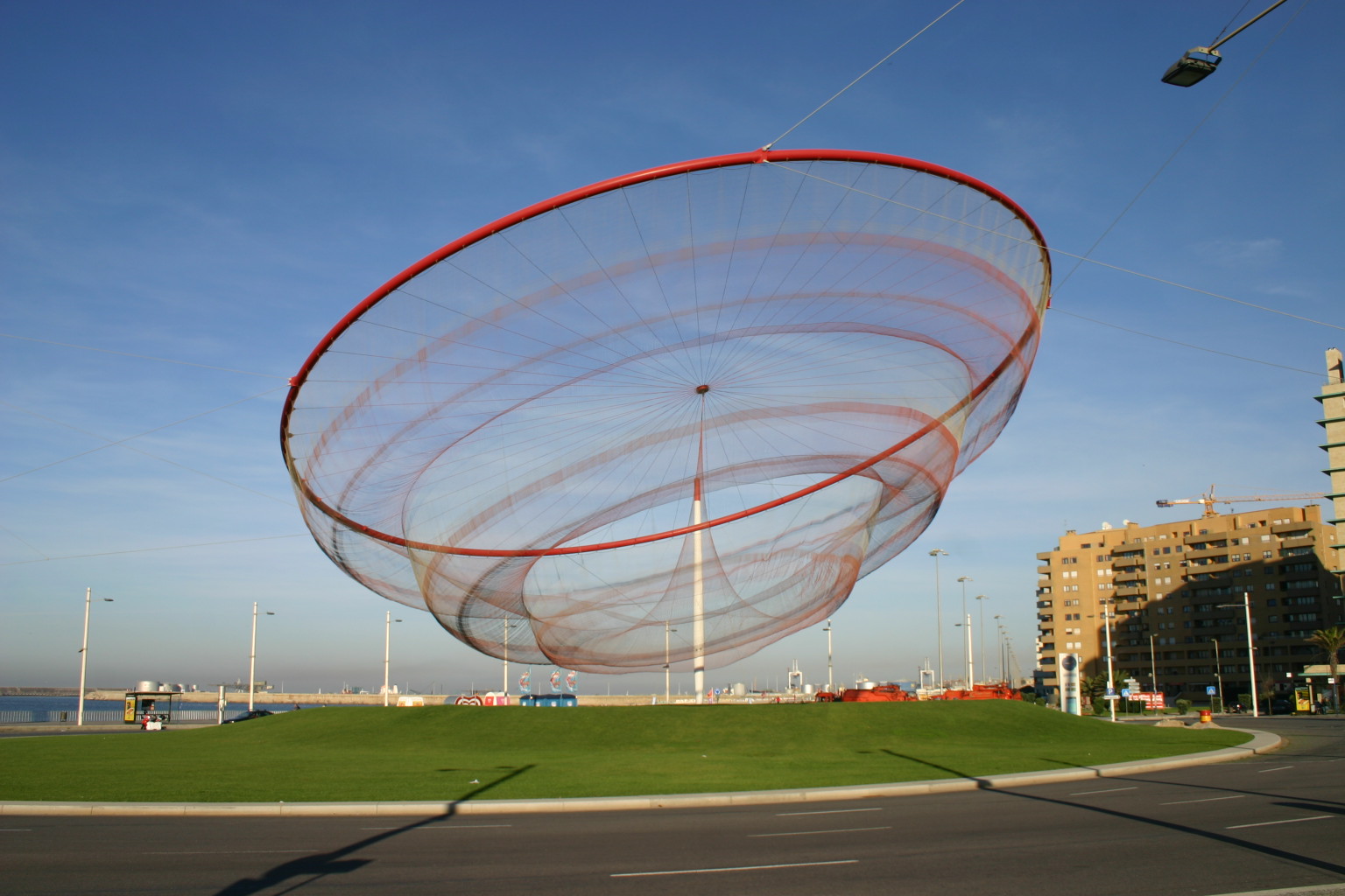 Matosinhos - monumento em frente à praia de Matosinhos