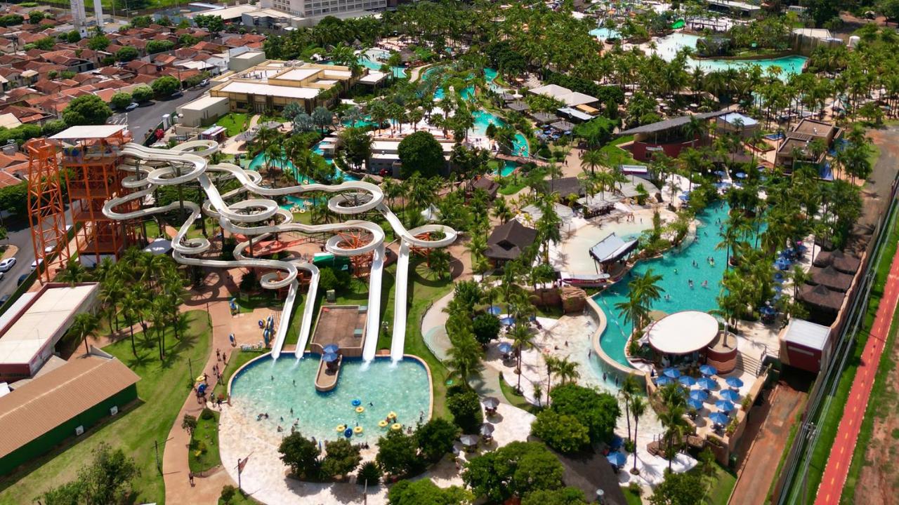 Vista aérea Parque aquático - Hot Beach