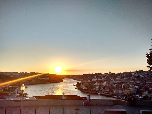 Pôr-do-sol no Jardim do Morro - Rio Douro e Porto ao Fundo.