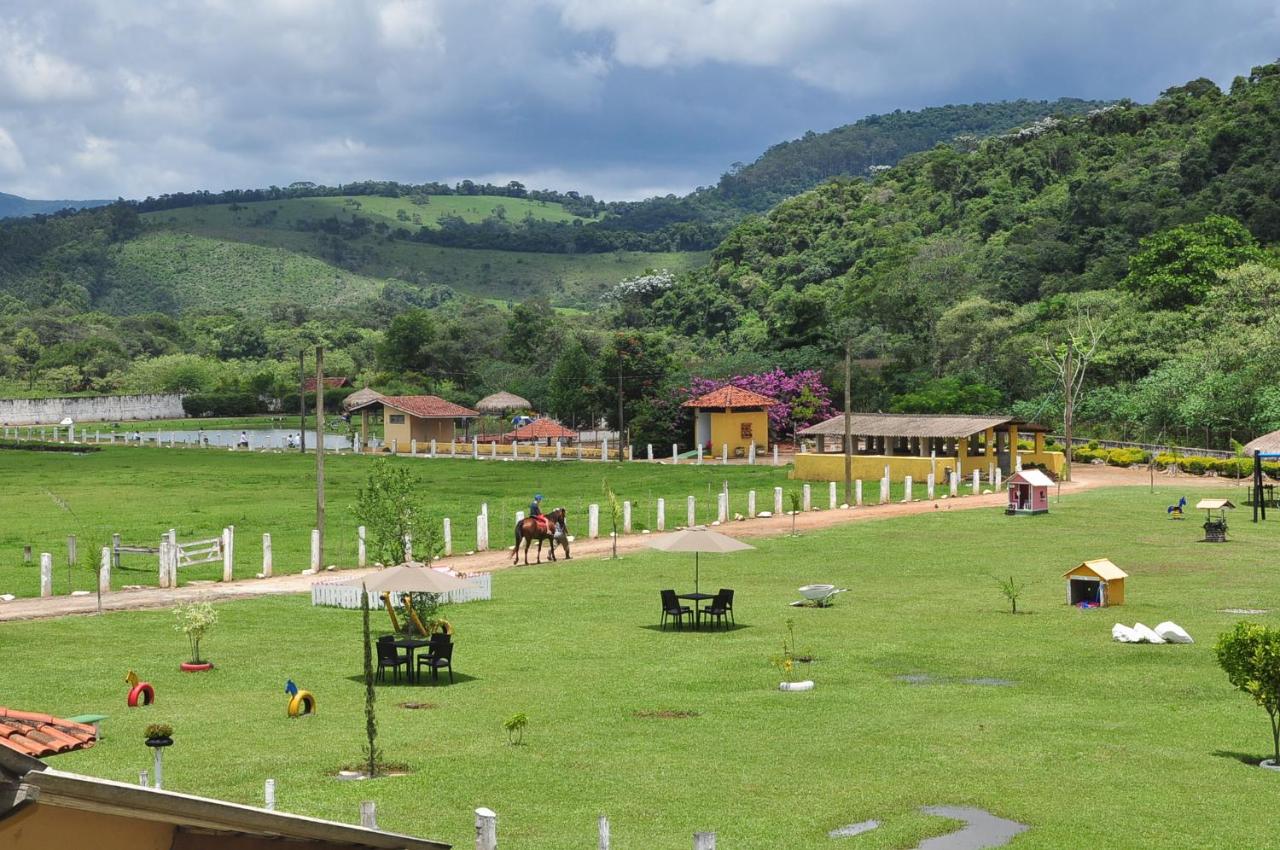 cavalos e campo Resort Recanto do Teixeira