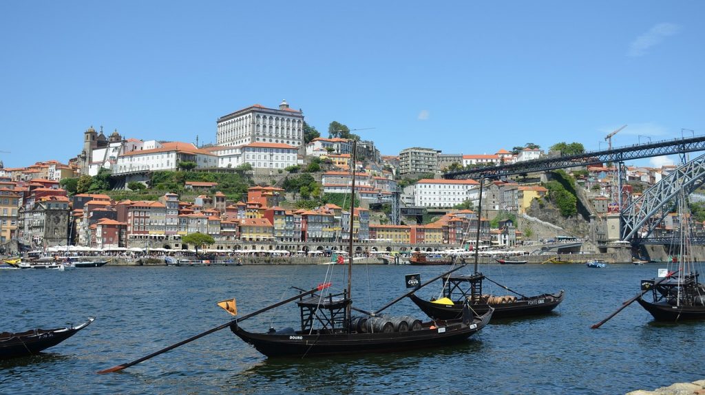 Barcos no Cais de Gaia