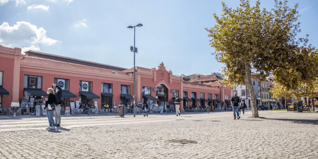 Mercado Ribeira-Rio - Cais de Gaia
