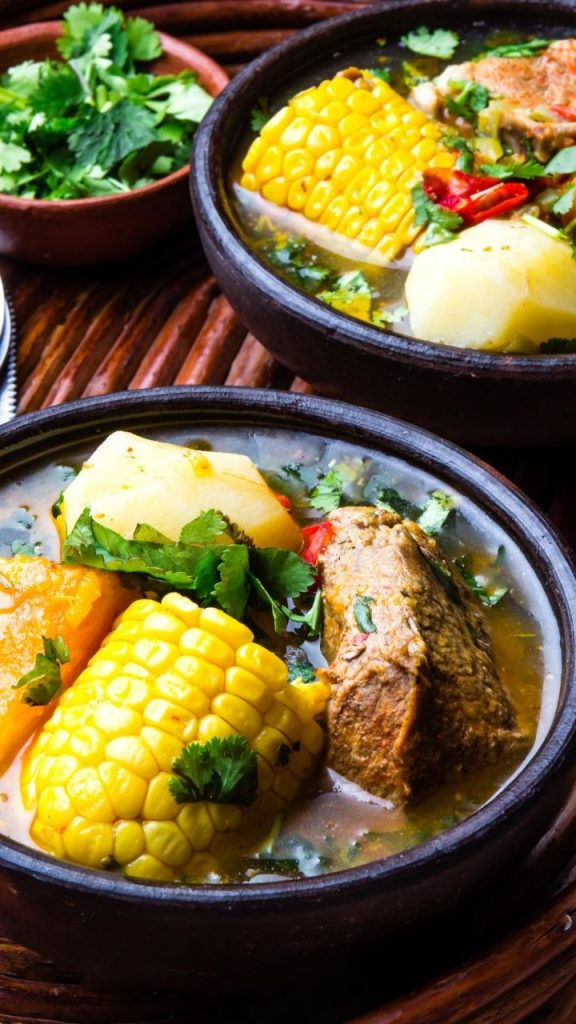 Foto da Cazuela chilena. Prato tradicional chileno.