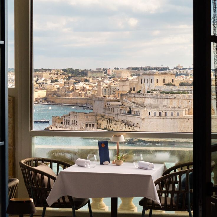 A vista do terraço do The Harbour Club  em Valletta