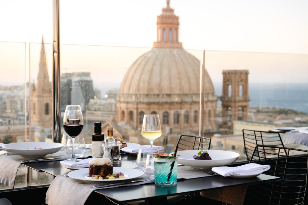Vista do The Rooftop Restaurant & Lounge Valletta
